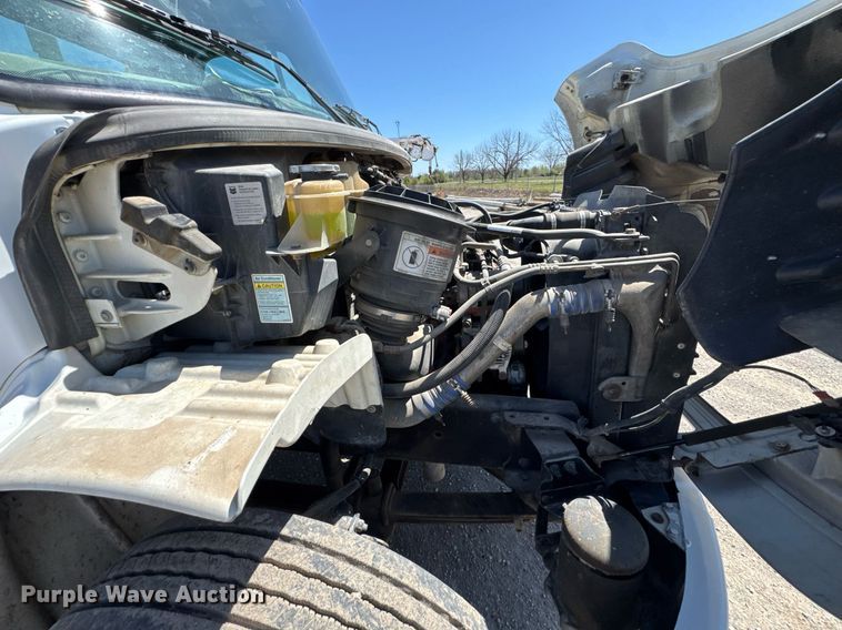 image for item DO0770 2009 Freightliner Business Class M2 bucket truck