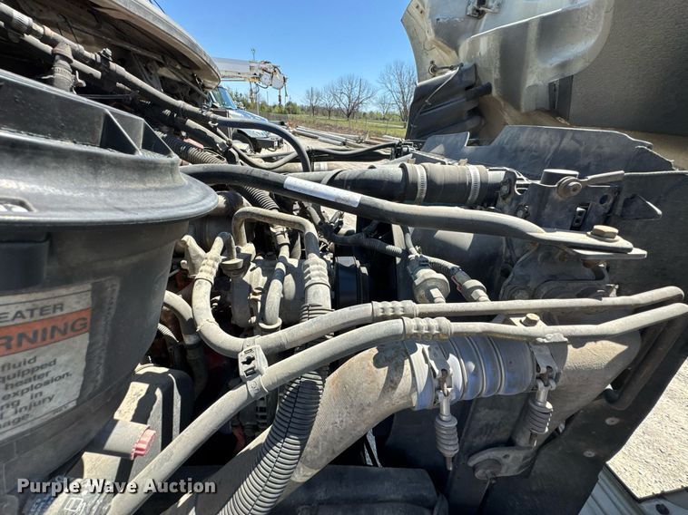 image for item DO0770 2009 Freightliner Business Class M2 bucket truck