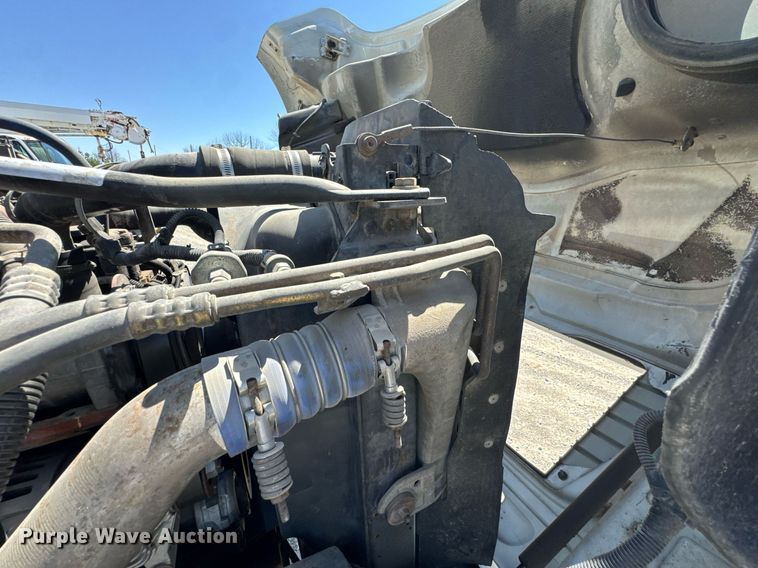 image for item DO0770 2009 Freightliner Business Class M2 bucket truck