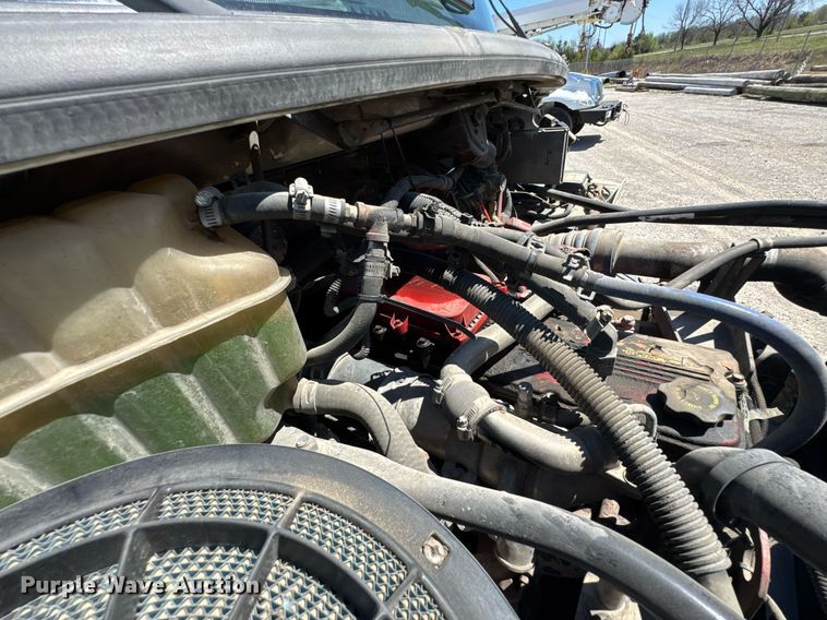 image for item DO0770 2009 Freightliner Business Class M2 bucket truck