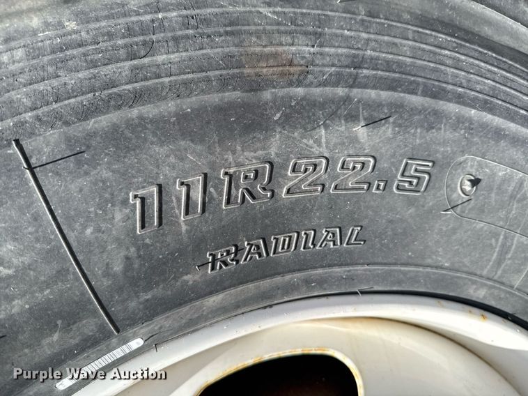 image for item DO0770 2009 Freightliner Business Class M2 bucket truck