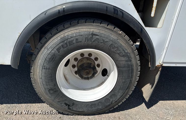 image for item DO0770 2009 Freightliner Business Class M2 bucket truck