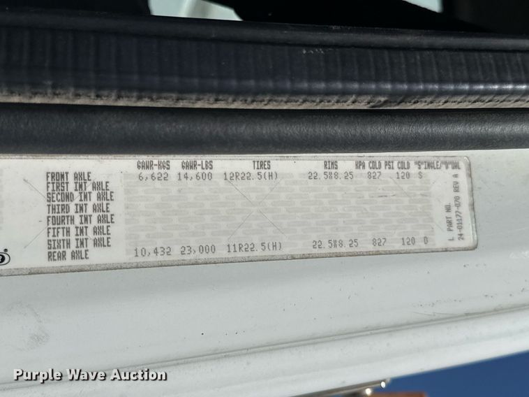 image for item DO0770 2009 Freightliner Business Class M2 bucket truck