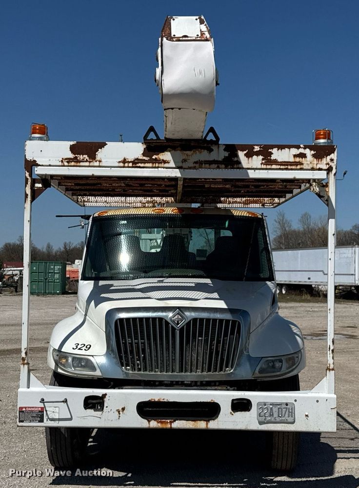 image for item DO0771 2008 International 4300 bucket truck