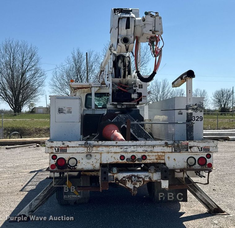 image for item DO0771 2008 International 4300 bucket truck