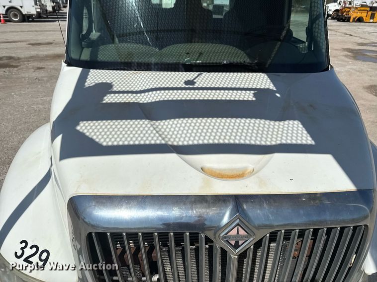 image for item DO0771 2008 International 4300 bucket truck