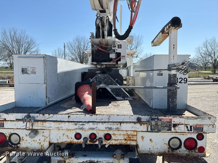 image for item DO0771 2008 International 4300 bucket truck