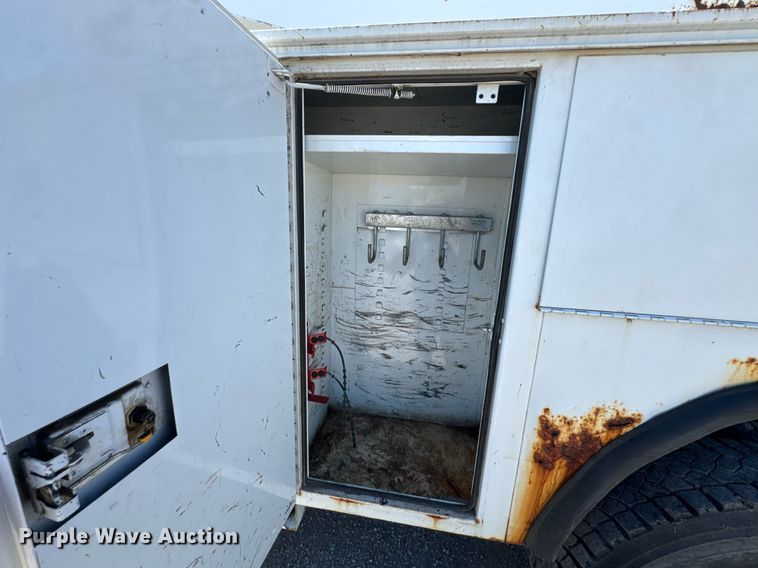 image for item DO0771 2008 International 4300 bucket truck