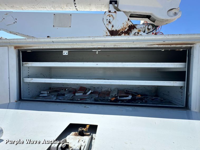 image for item DO0771 2008 International 4300 bucket truck