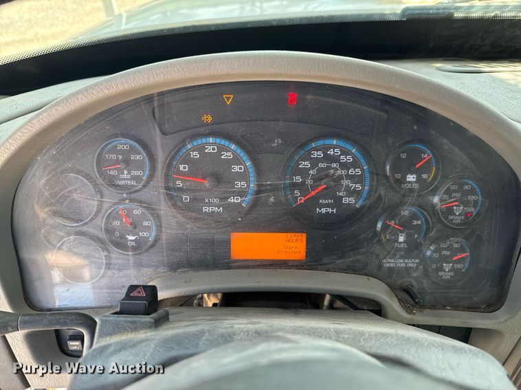 image for item DO0771 2008 International 4300 bucket truck