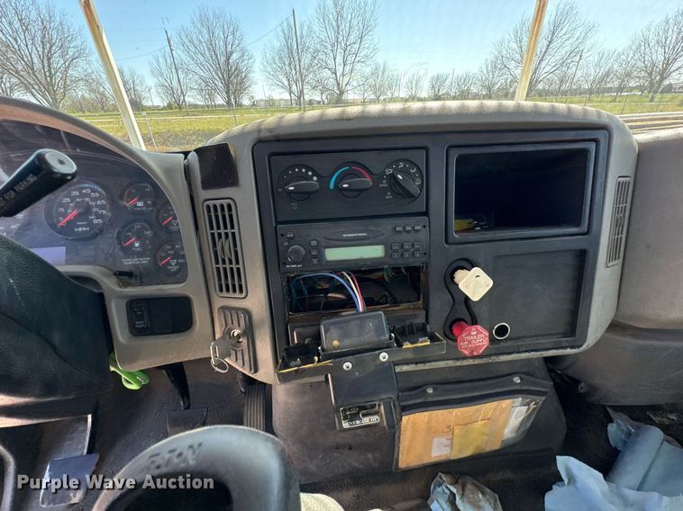 image for item DO0771 2008 International 4300 bucket truck