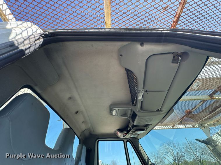 image for item DO0771 2008 International 4300 bucket truck