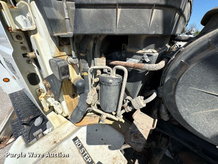 image for item DO0771 2008 International 4300 bucket truck