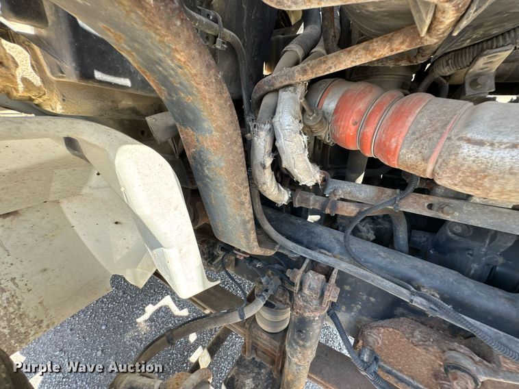 image for item DO0771 2008 International 4300 bucket truck