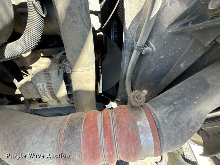 image for item DO0771 2008 International 4300 bucket truck