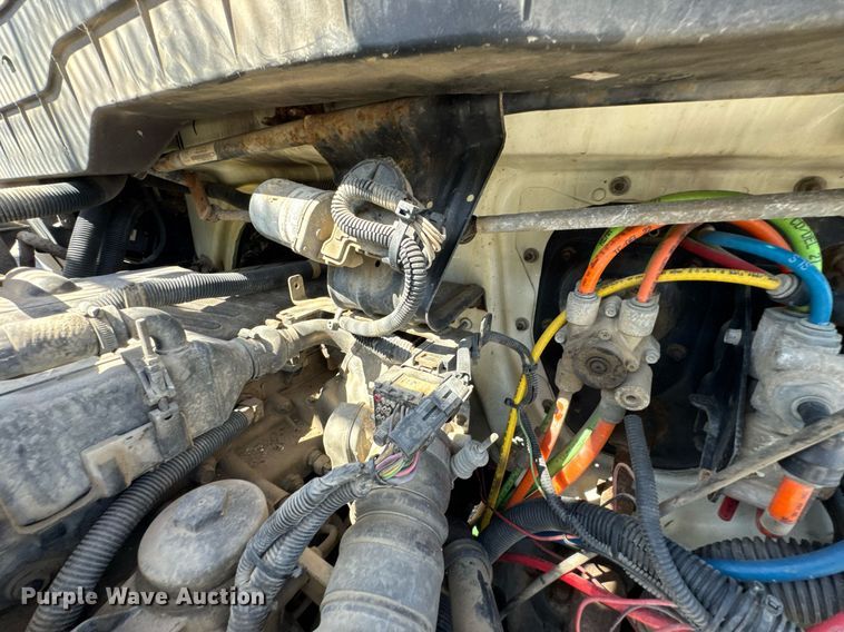 image for item DO0771 2008 International 4300 bucket truck