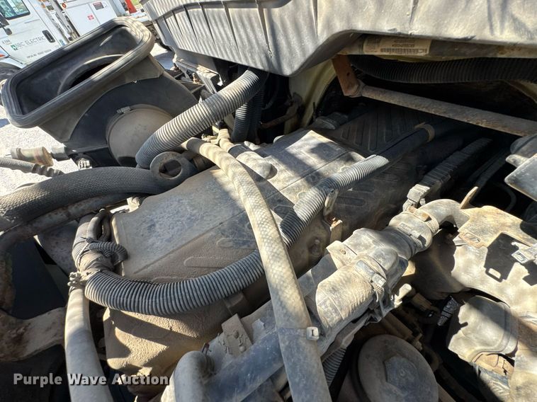 image for item DO0771 2008 International 4300 bucket truck