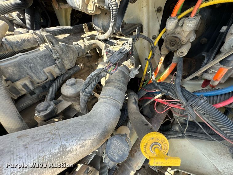 image for item DO0771 2008 International 4300 bucket truck