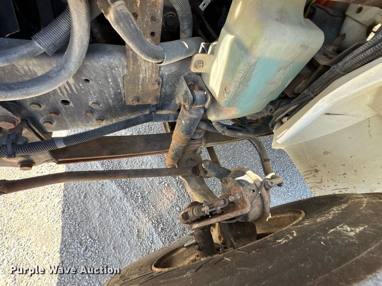 image for item DO0771 2008 International 4300 bucket truck