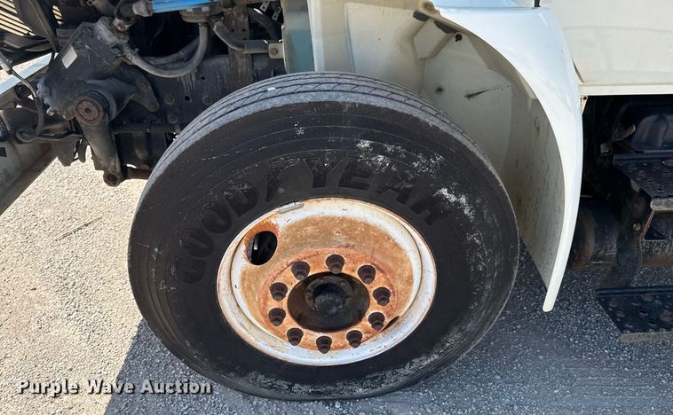 image for item DO0771 2008 International 4300 bucket truck