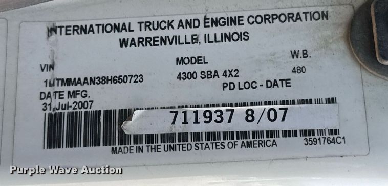 image for item DO0771 2008 International 4300 bucket truck