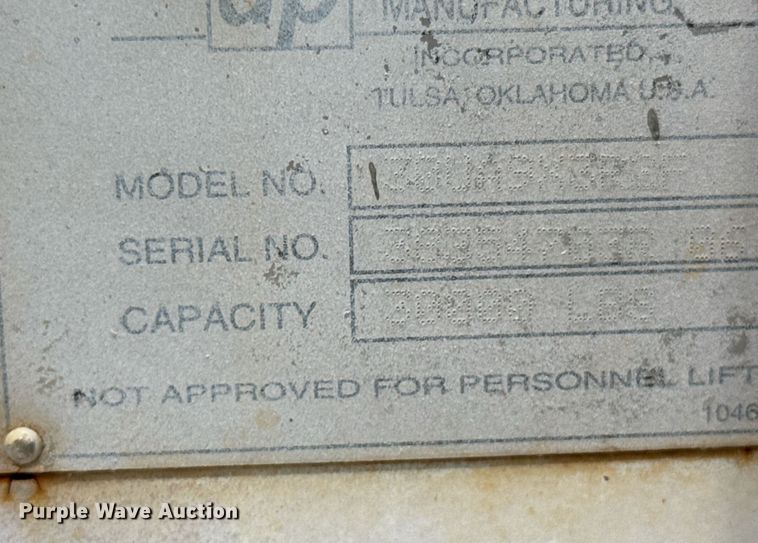 image for item DO0772 2004 International 7400 digger derrick truck