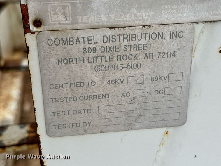 image for item DO0772 2004 International 7400 digger derrick truck