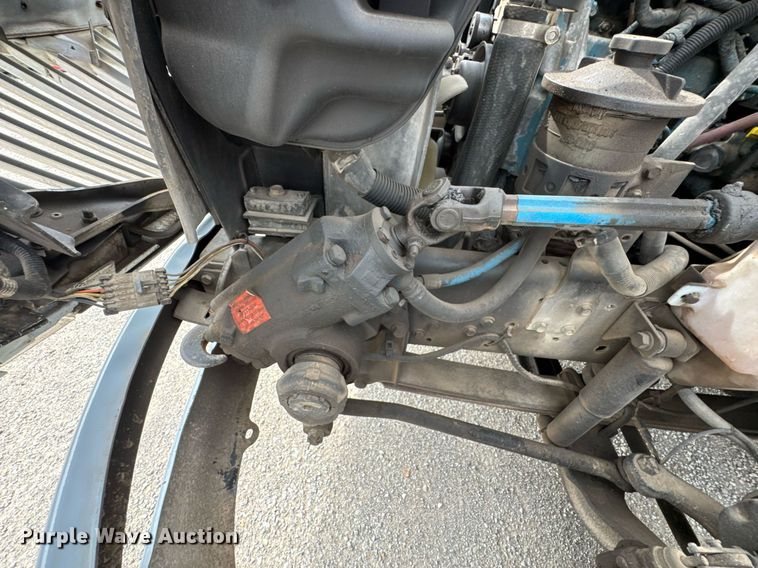 image for item DO0773 2006 International 4300 digger derrick truck