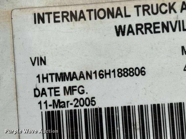 image for item DO0773 2006 International 4300 digger derrick truck