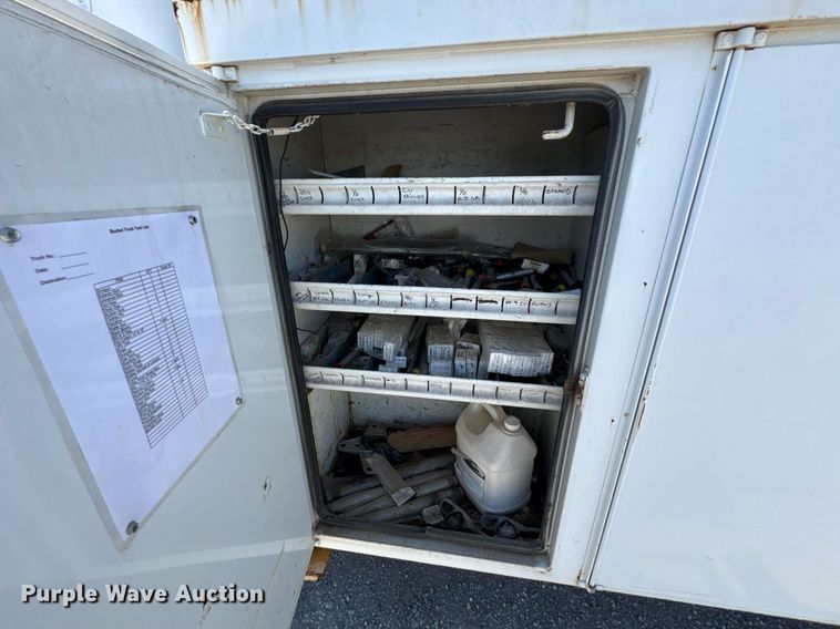 image for item DO0776 1999 International 4700 bucket truck