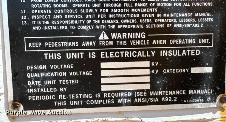 image for item DO0776 1999 International 4700 bucket truck