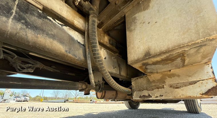 image for item DO0777 2004 International 4300 digger derrick truck