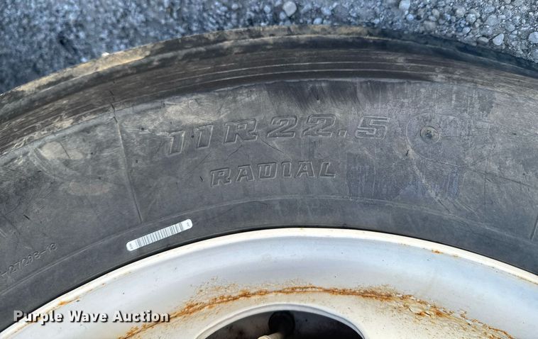 image for item DO0777 2004 International 4300 digger derrick truck