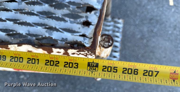 image for item DO0778 2001 Freightliner F80 bucket truck