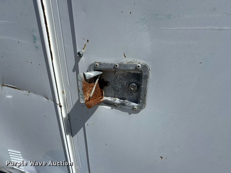 image for item DO0778 2001 Freightliner F80 bucket truck