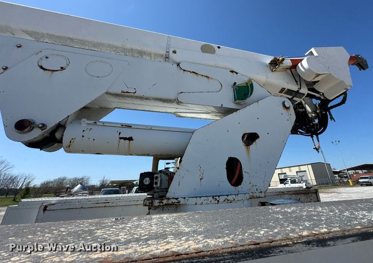 image for item DO0778 2001 Freightliner F80 bucket truck