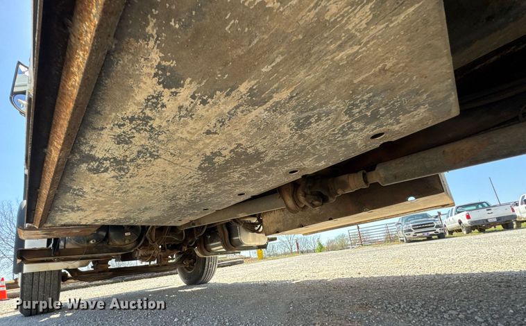 image for item DO0778 2001 Freightliner F80 bucket truck