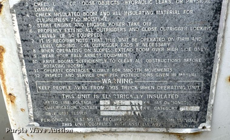 image for item DO0778 2001 Freightliner F80 bucket truck