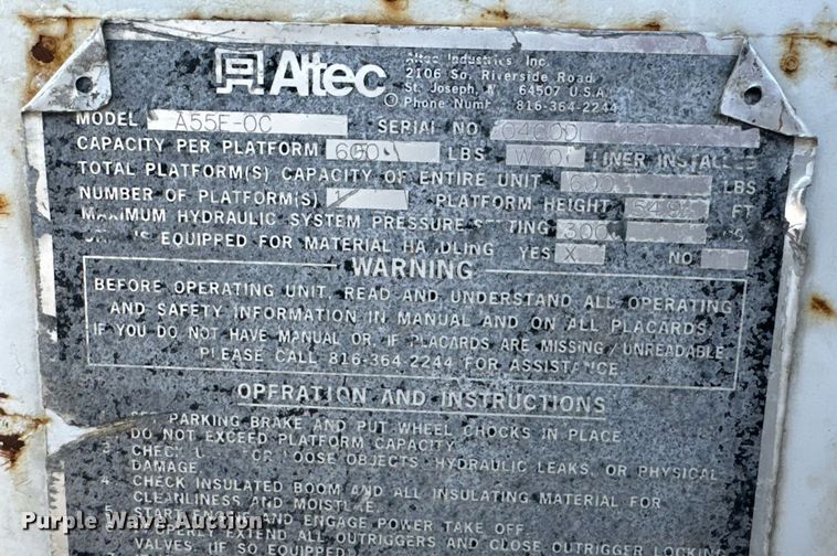 image for item DO0778 2001 Freightliner F80 bucket truck