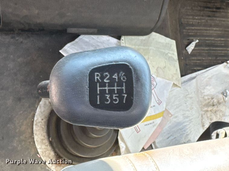 image for item DO0778 2001 Freightliner F80 bucket truck