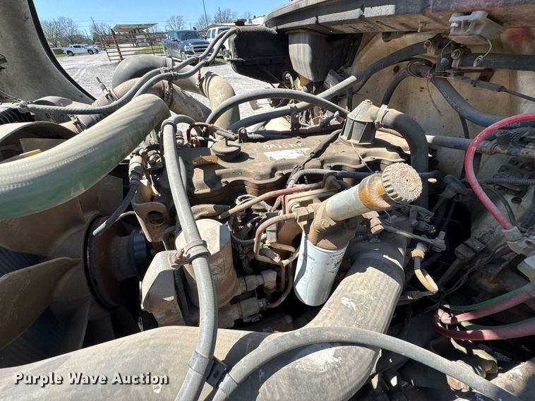image for item DO0778 2001 Freightliner F80 bucket truck