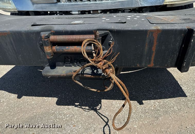 image for item DO0779 2005 International 4300 digger derrick truck