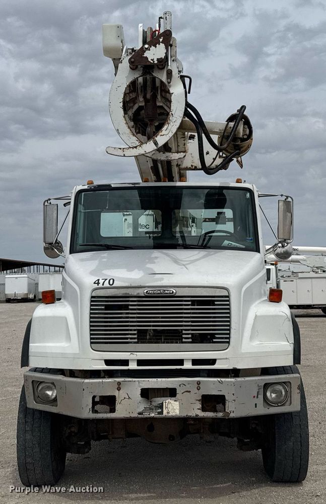 image for item DO0780 2002 Freightliner FL80 digger derrick truck