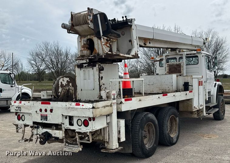 image for item DO0780 2002 Freightliner FL80 digger derrick truck