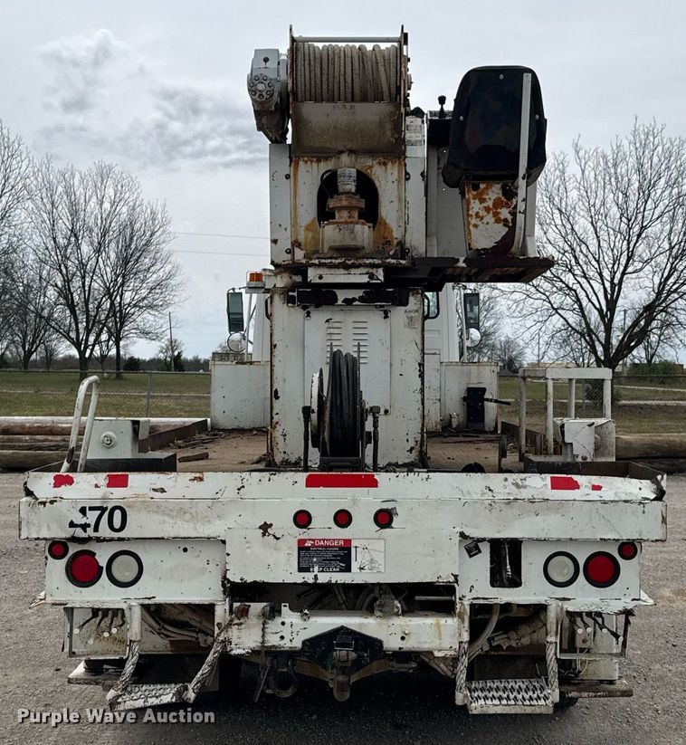 image for item DO0780 2002 Freightliner FL80 digger derrick truck