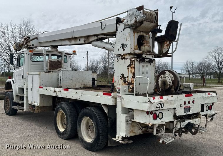 image for item DO0780 2002 Freightliner FL80 digger derrick truck