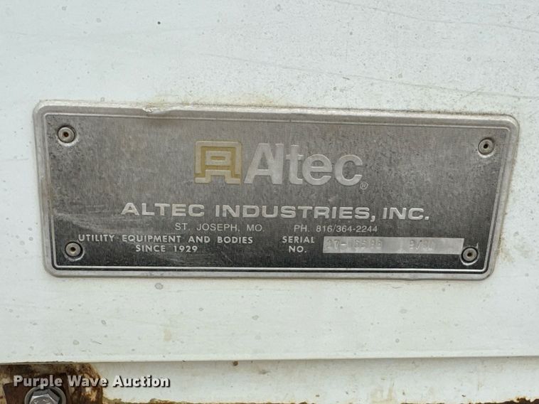 image for item DO0780 2002 Freightliner FL80 digger derrick truck