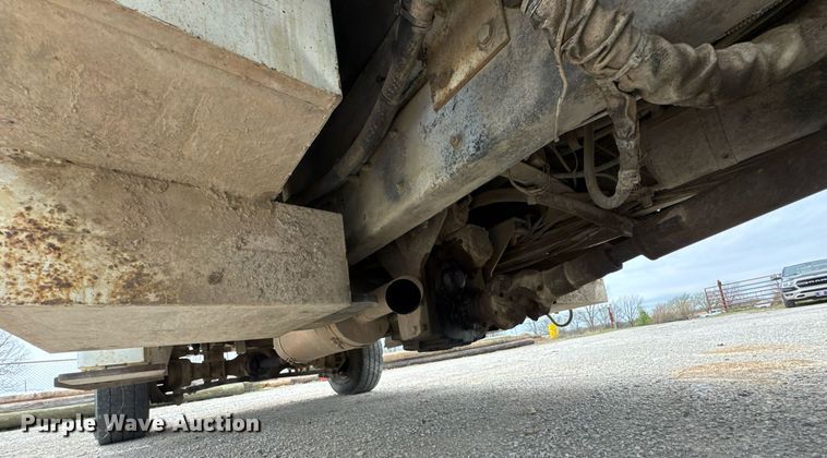 image for item DO0780 2002 Freightliner FL80 digger derrick truck