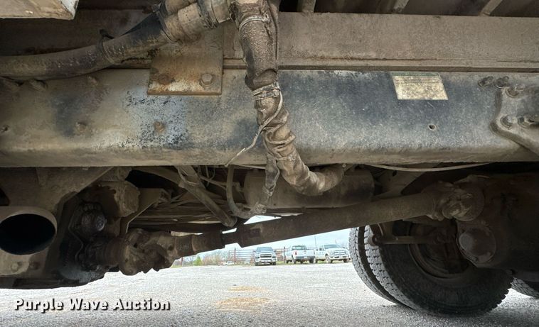 image for item DO0780 2002 Freightliner FL80 digger derrick truck