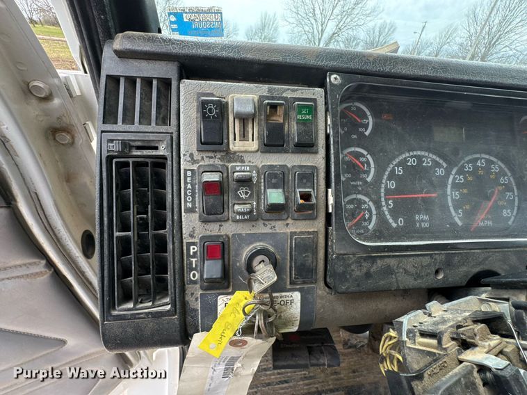 image for item DO0780 2002 Freightliner FL80 digger derrick truck